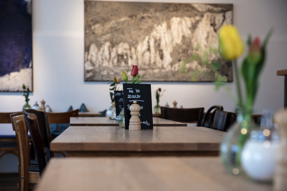 cafelottebar ueber-tisch-1200